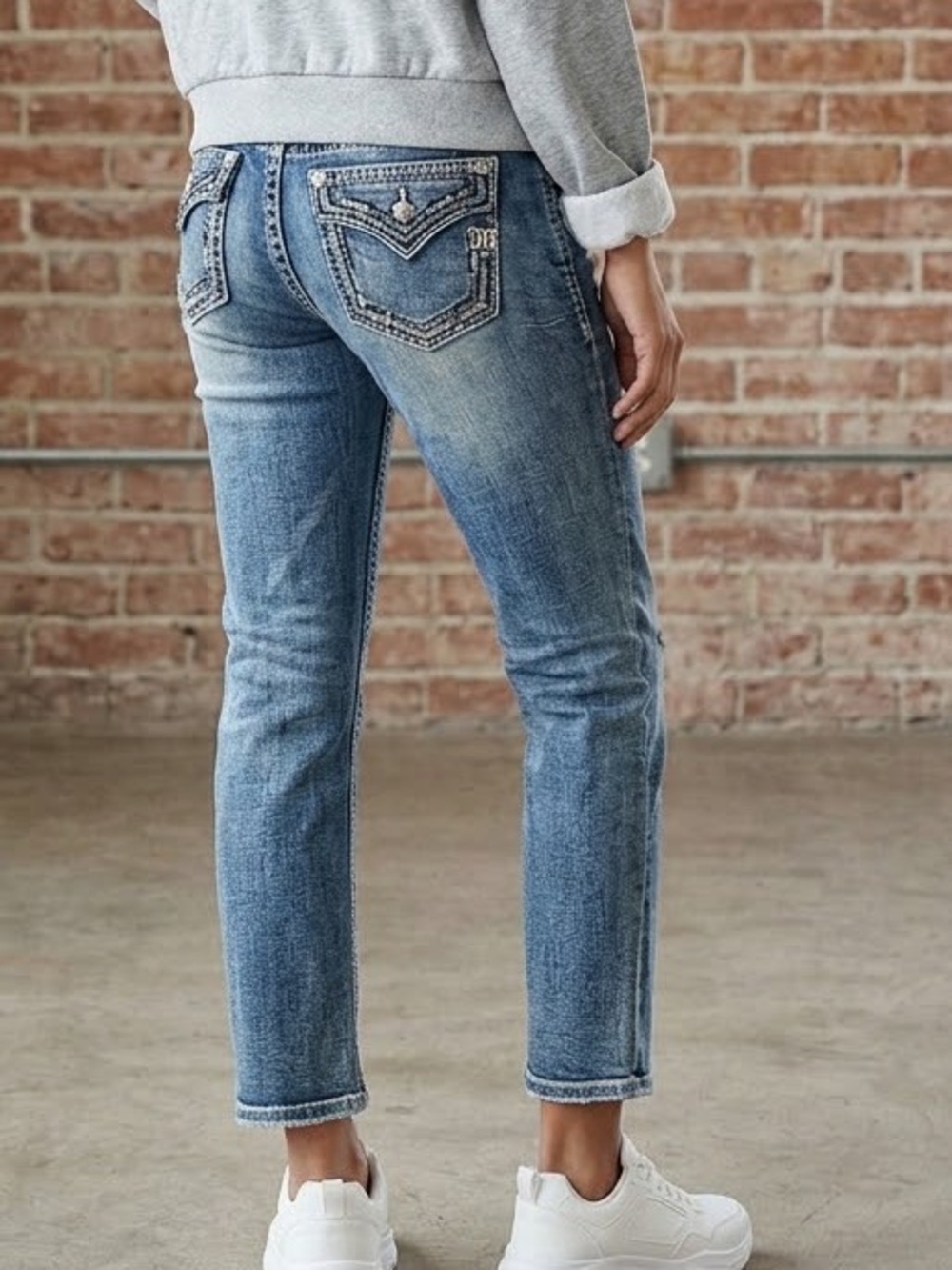 Miss Me Universal Cropped Straight Jeans Size 29x28 Sequin Metallic Pockets